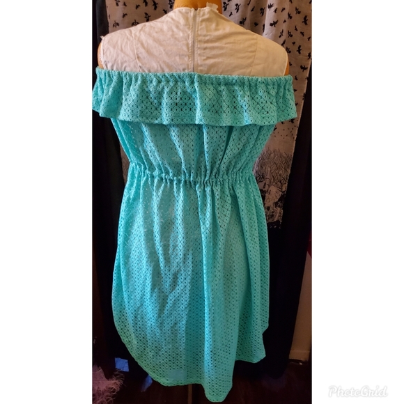 Beach cover up - Picture 2 of 3